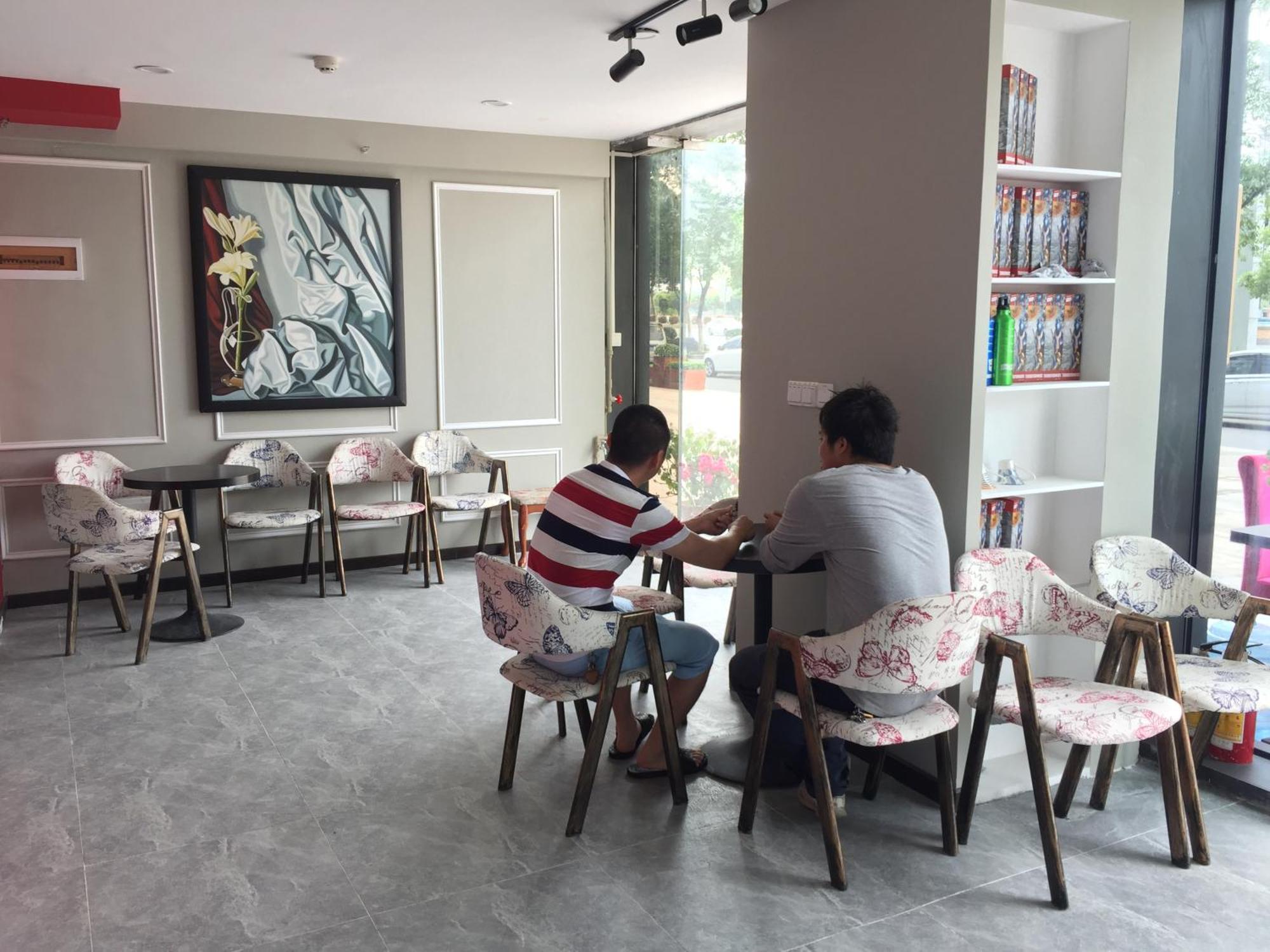 April Fair Duplex Apartment Guangzhou South Railway Station Ao Yuan Yue Shi Dai Branch Exterior photo